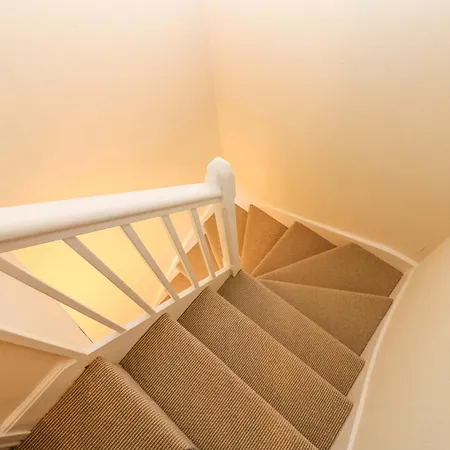 3 Railway Long Marton