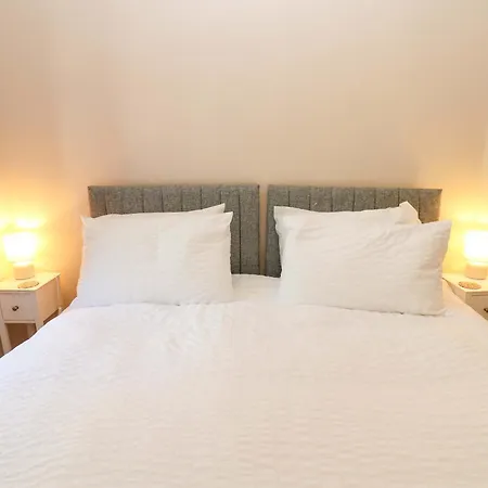 3 Railway Long Marton